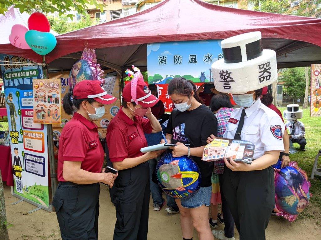 宣導活動照片住警器娃娃