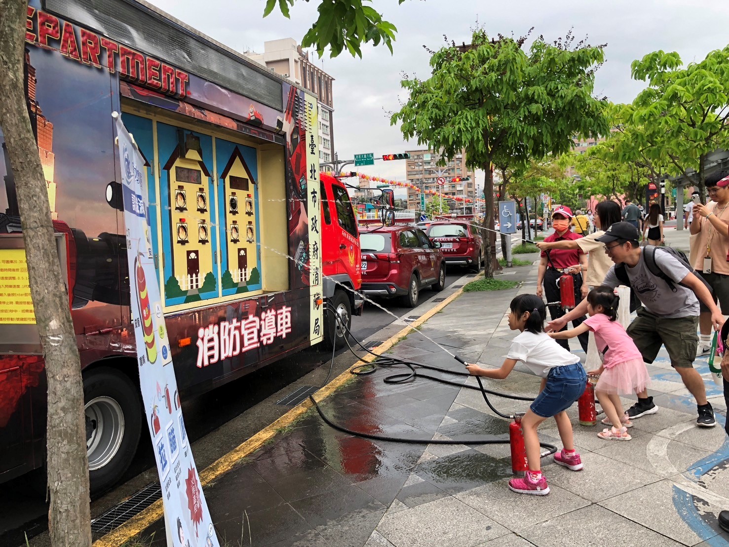 防火宣導車照片