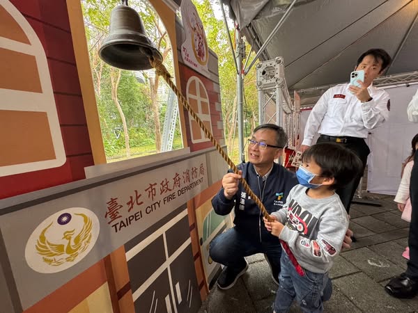 副市長體驗攤位照片
